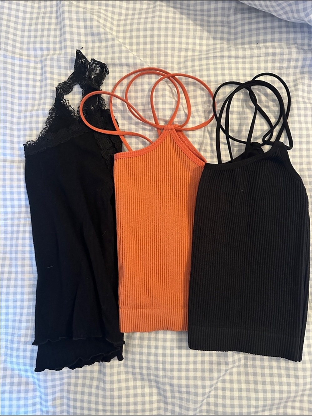 Bundle (3x) of Colsie Ribbed Cropped Tanks | XS - Picture 2 of 3